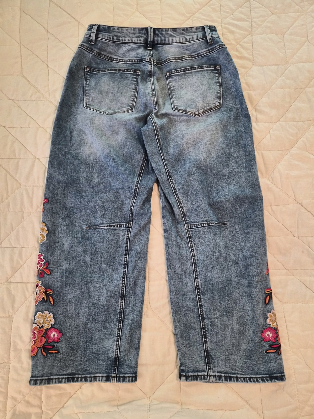 Flamingals Barrel Leg Crop Jeans- Floral Side Stitch Embroidered Jeans- Size M - Picture 3 of 13
